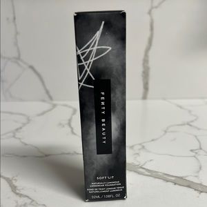Fenty Beauty Soft Lit Foundation - Shade 220
